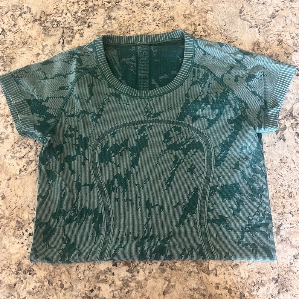 Lululemon Green Patterned Shirt